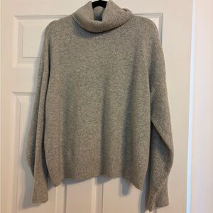 H&M Light Gray Knit Sweater